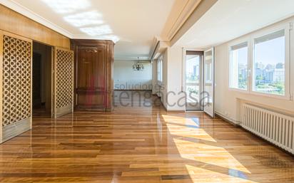 Living room of Flat to rent in  Madrid Capital  with Air Conditioner and Terrace