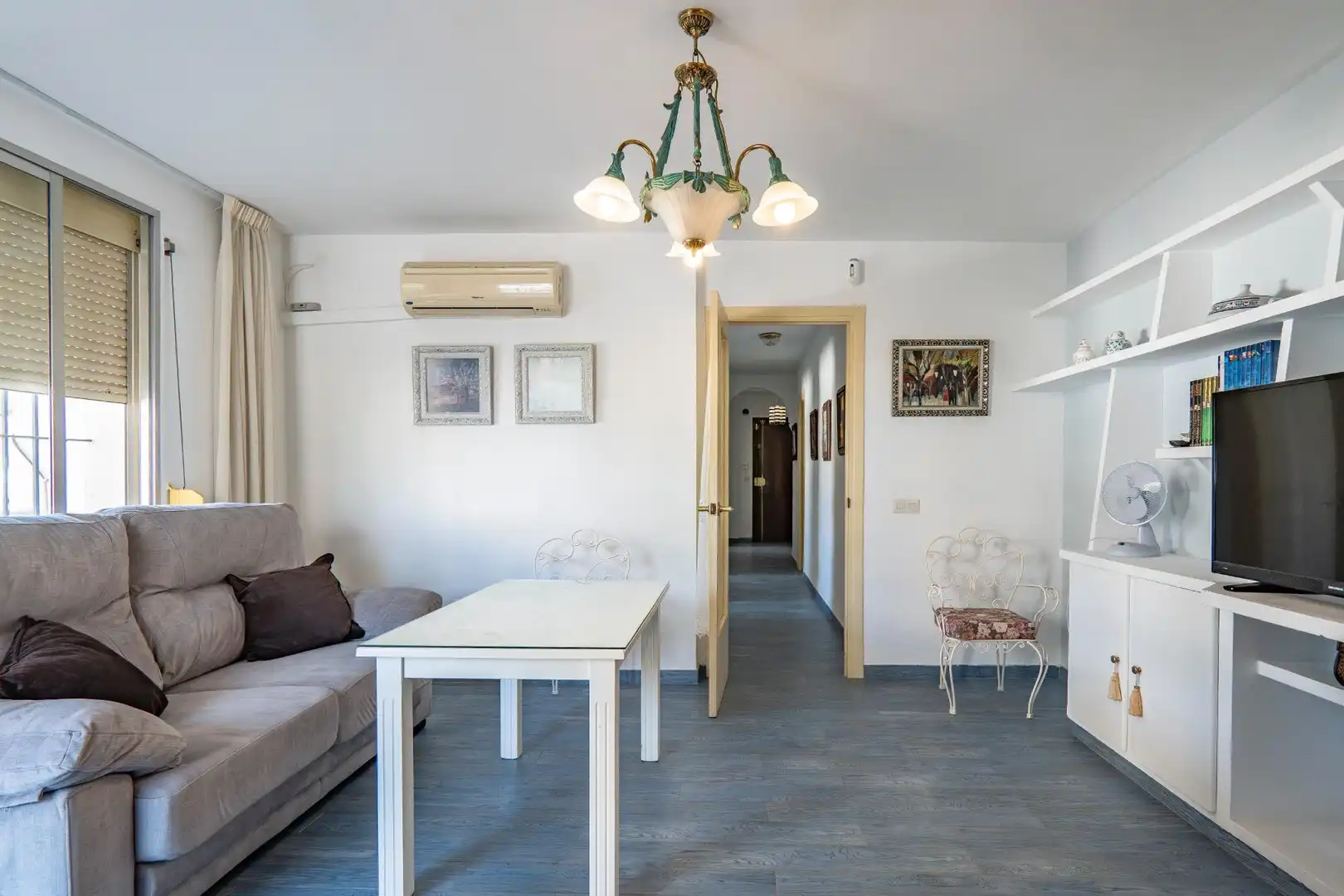 Wohnzimmer von Erdgeschoss zur Miete in Rincón de la Victoria mit Klimaanlage, Heizung und Terrasse