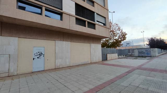 Local comercial en Alquiler en Logroño - Avenida del Moncalvillo Entrada por Nest en La Cava - Fardachón