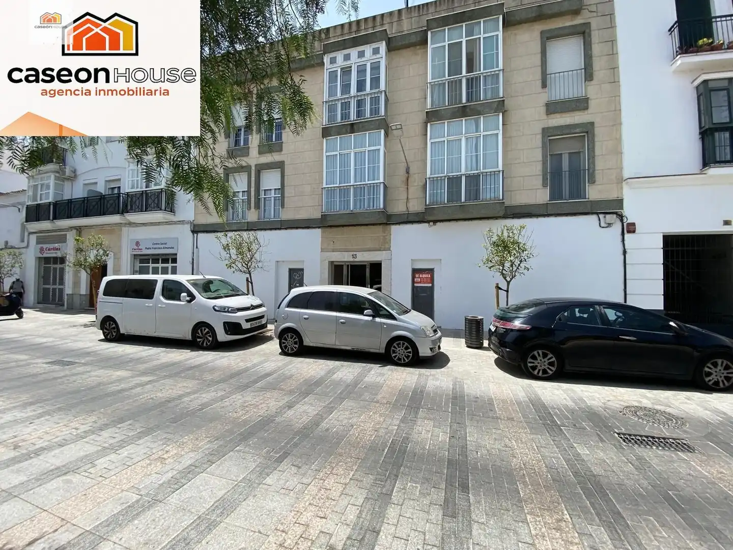 Local de lloguer a Núcleo urbano