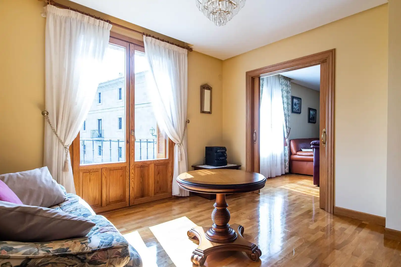 Sala de estar de Casa o chalet en venta en Puente la Reina / Gares con Calefacción, Jardín privado y Trastero