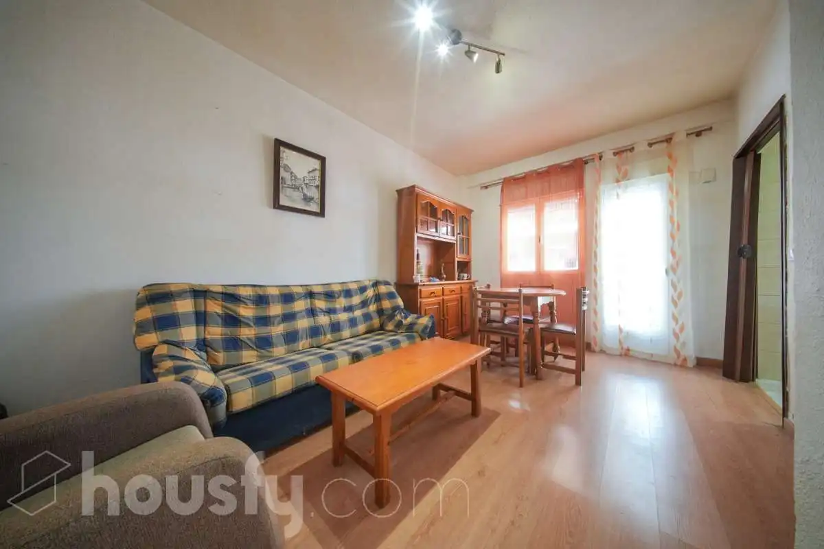 Living room of Flat for sale in Madrid  with Terrace, Furnished and Balcony