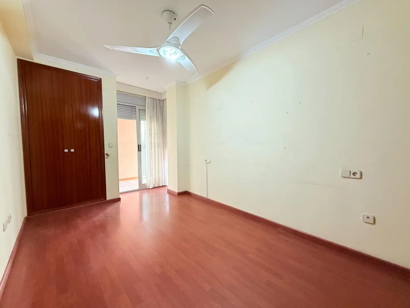Habitación de Piso en venta en Valencia con Parquet y Terraza