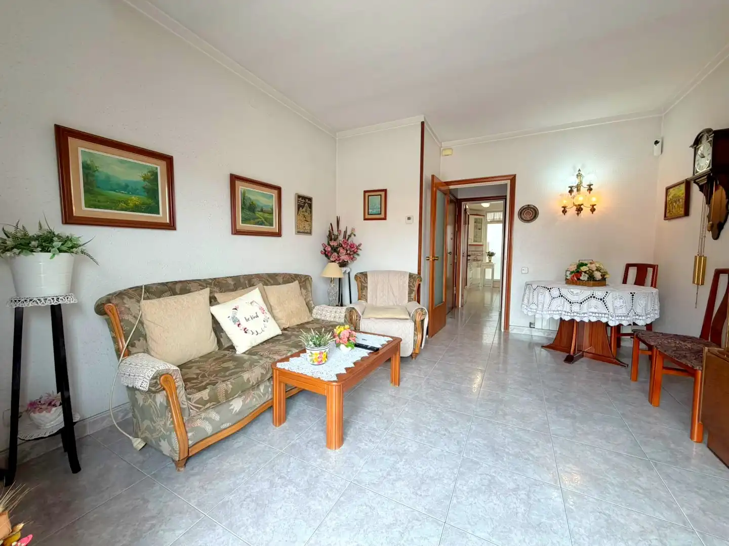 Sala de estar de Ático en venta en L'Hospitalet de Llobregat con Calefacción, Terraza y Horno