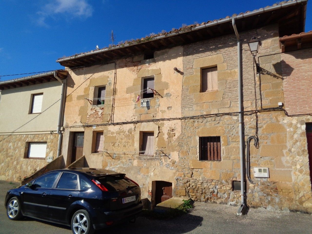 Vista exterior de Pis en venda en San Torcuato amb Terrassa i Moblat