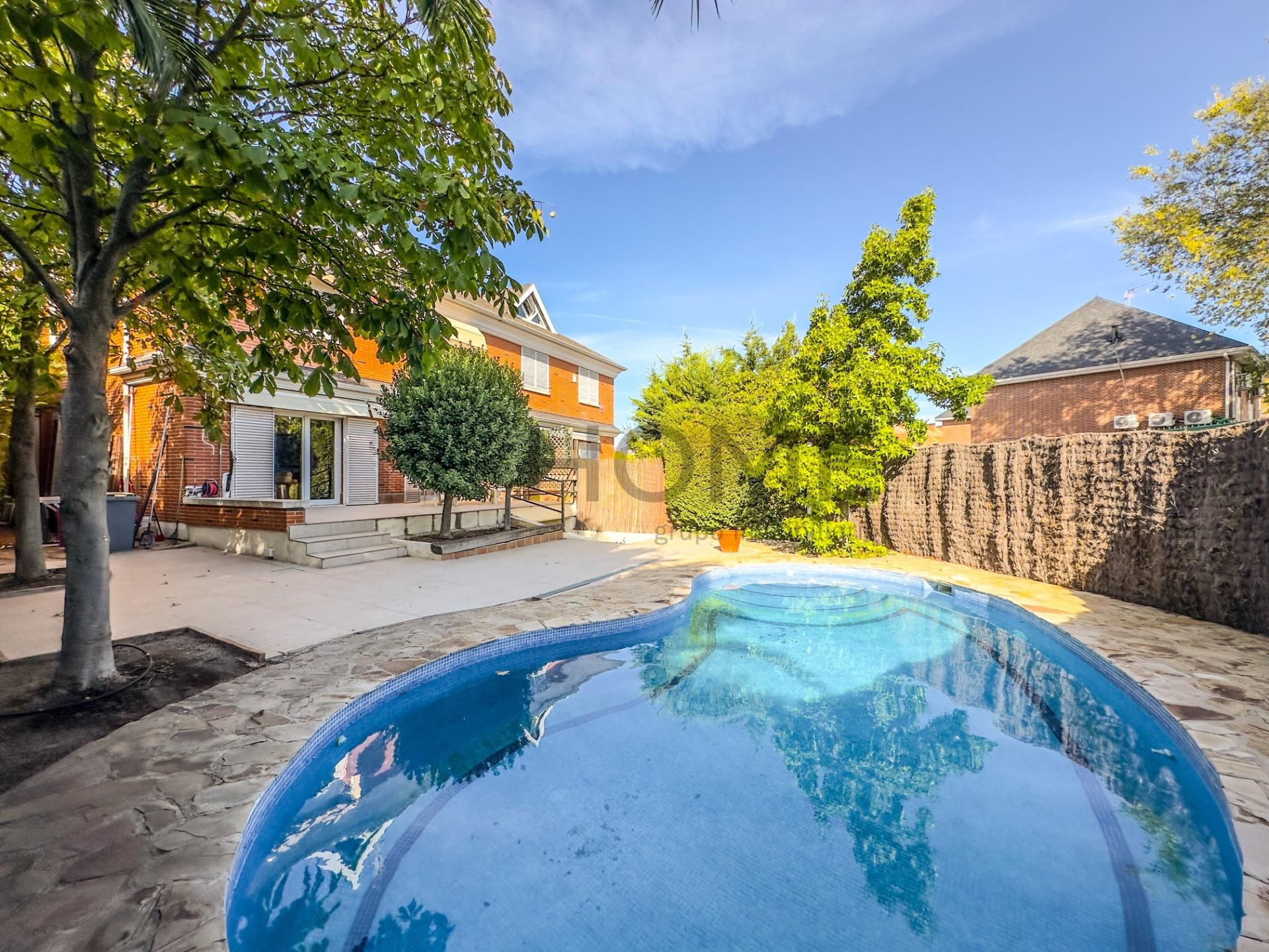 Jardí de Casa adosada en venda en Villanueva de la Cañada amb Jardí privat, Terrassa i Piscina