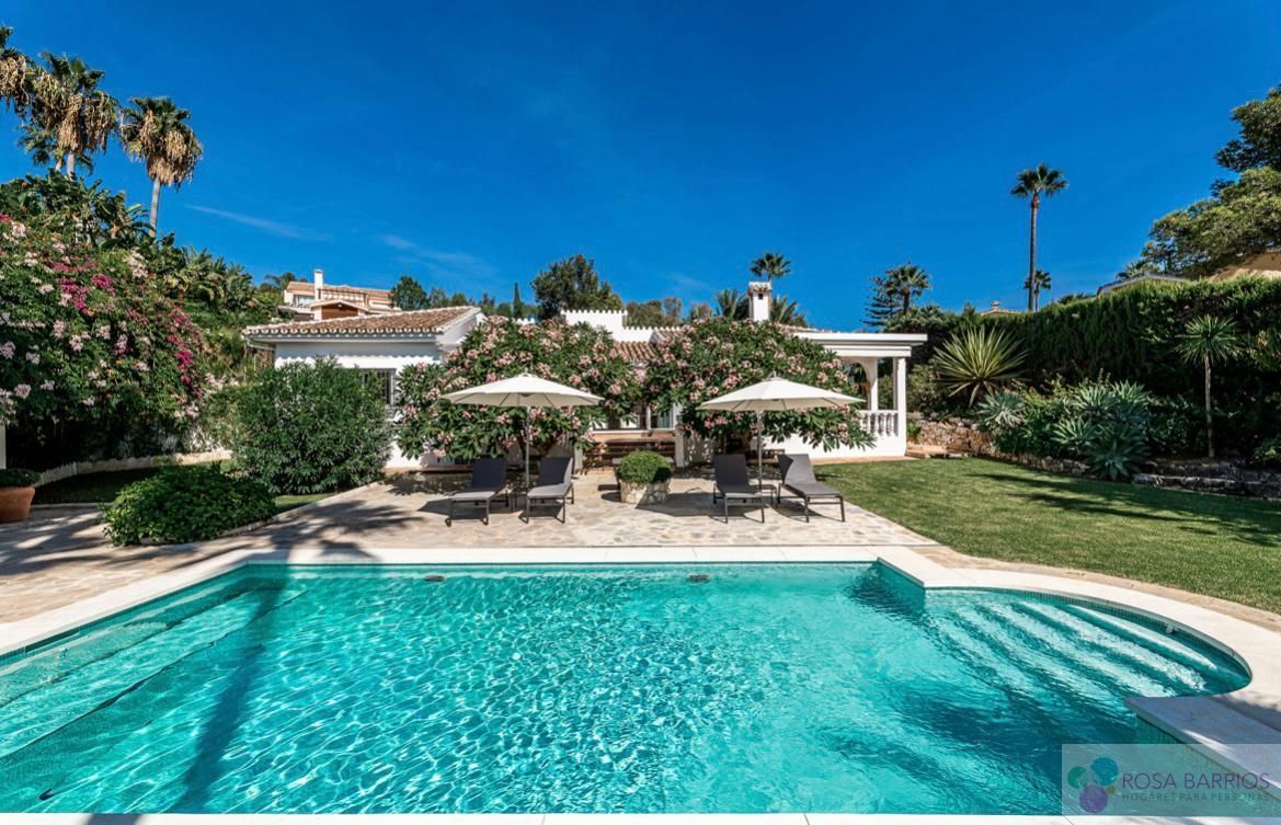Jardí de Casa o xalet en venda en Marbella amb Aire condicionat, Terrassa i Traster