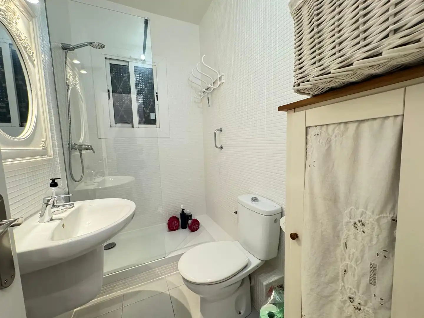 Bany de Pis en venda en Barcelona amb Aire condicionat i Terrassa