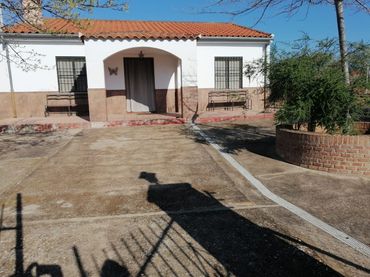 House with garden for sale in Montoro