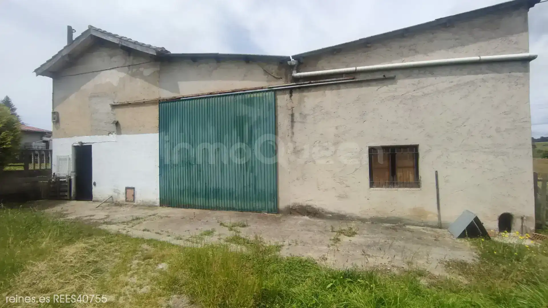 Vista exterior de Casa o xalet en venda en Nava amb Calefacció