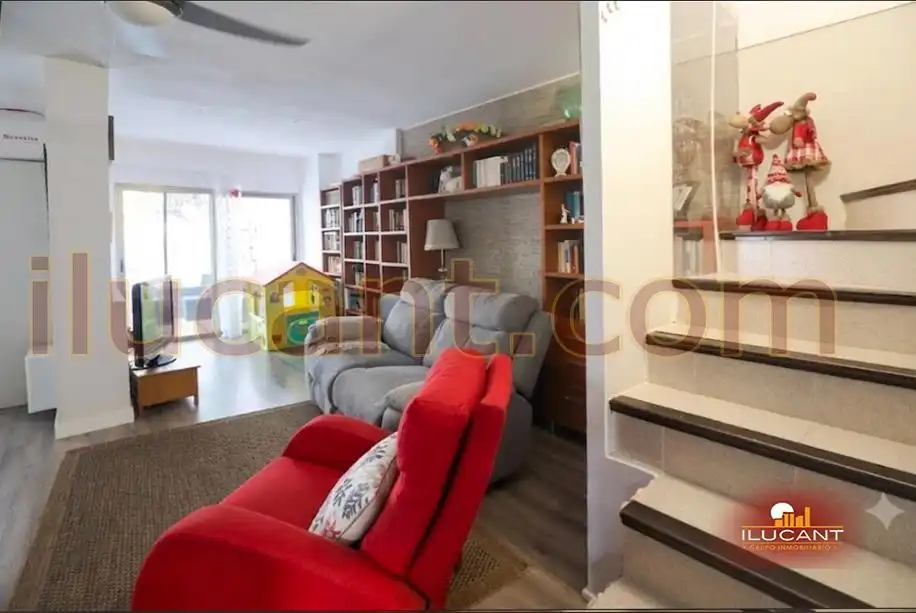 Sala de estar de Casa o chalet en venta en El Campello con Aire acondicionado, Terraza y Trastero
