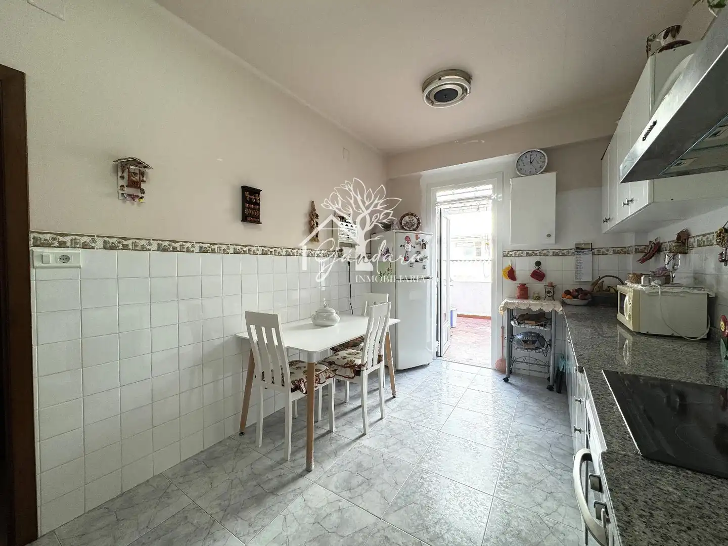 Cocina de Piso en venta en Ferrol con Calefacción, Terraza y Trastero