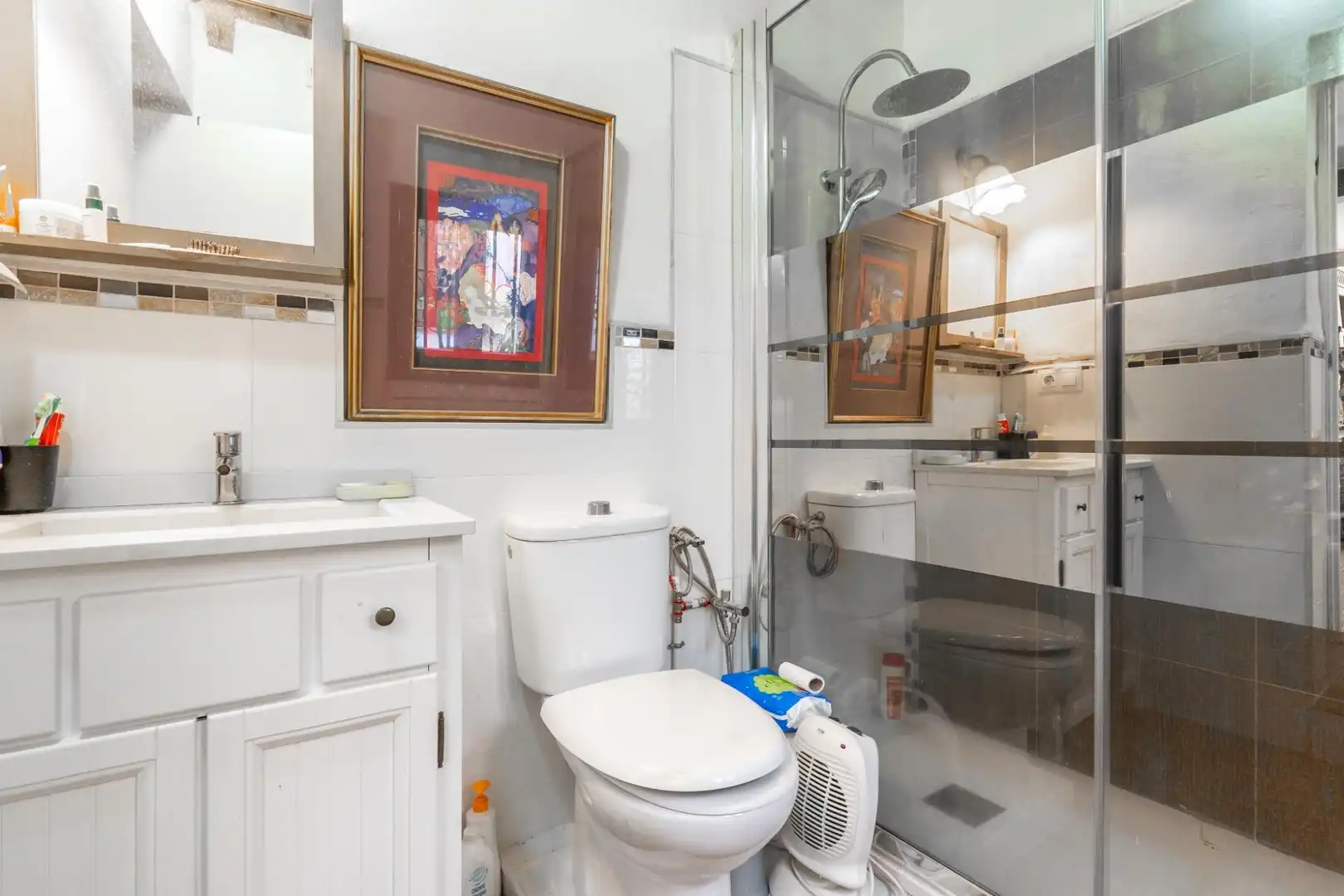 Bathroom of Houses for sale in Granada  with Air Conditioner, Terrace and Furnished