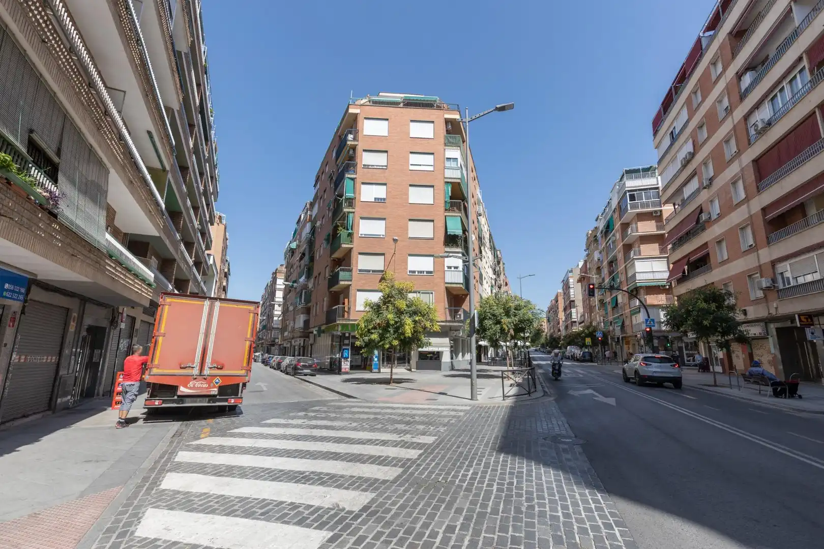 Business premises for sale in Calle Calle Arabial, imagen 2