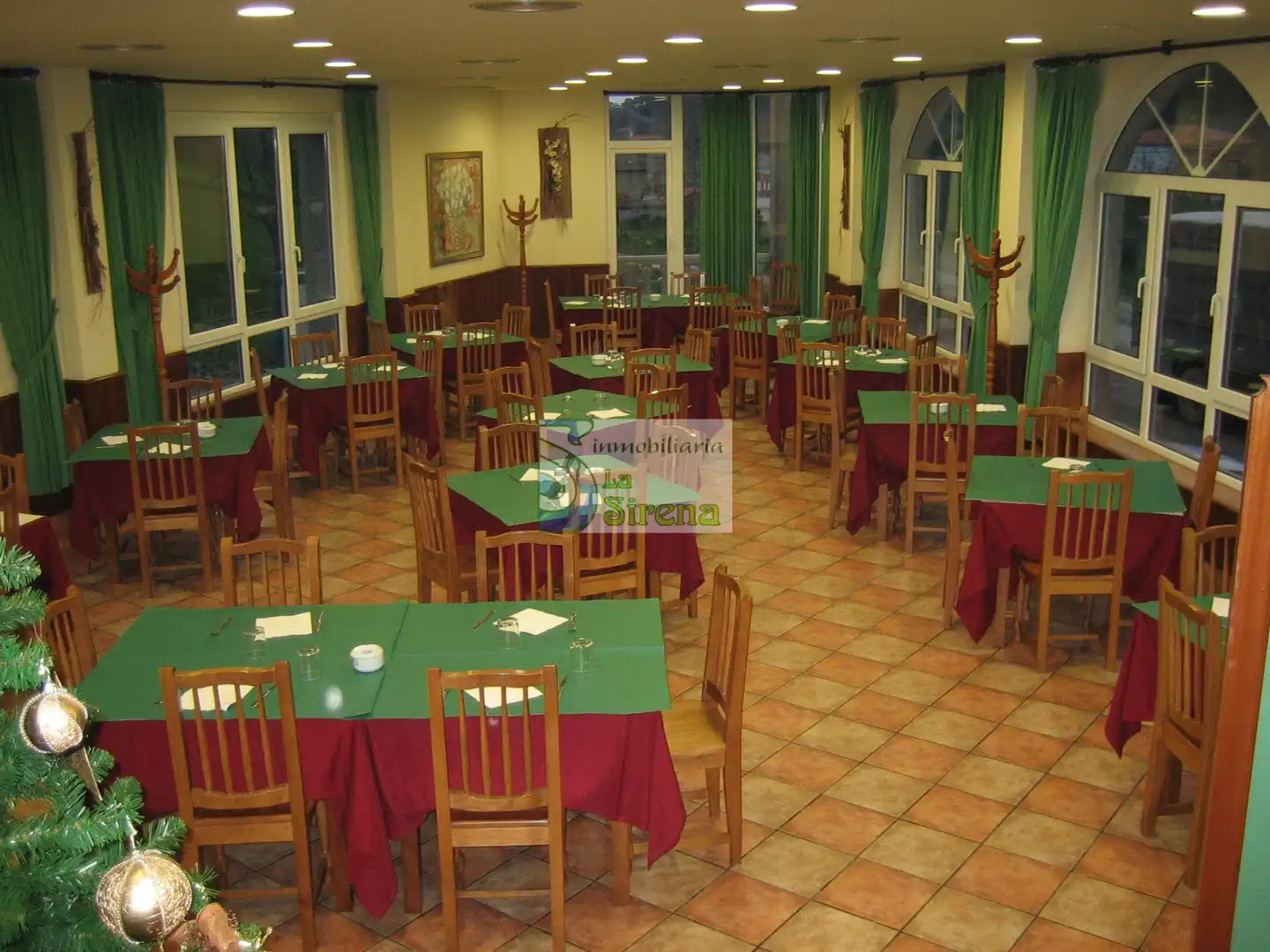 Commercial properties for sale in Castro-Urdiales  with Air Conditioner, Heating and Terrace