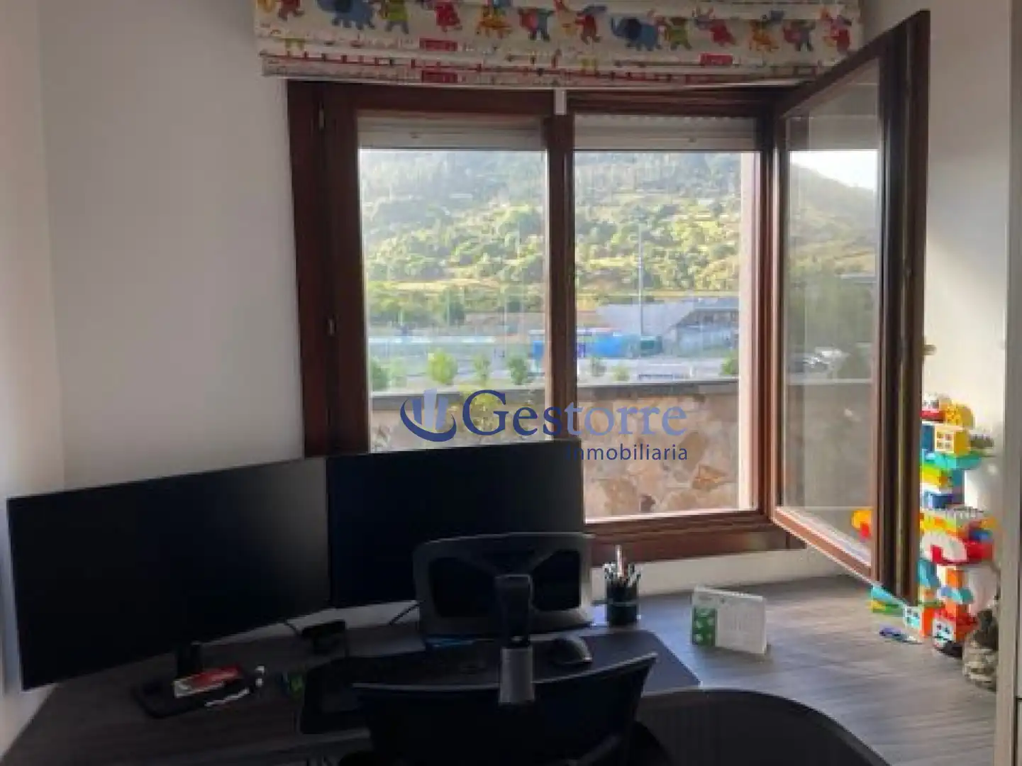 Ático en venta en Oviedo  con Calefacción y Terraza