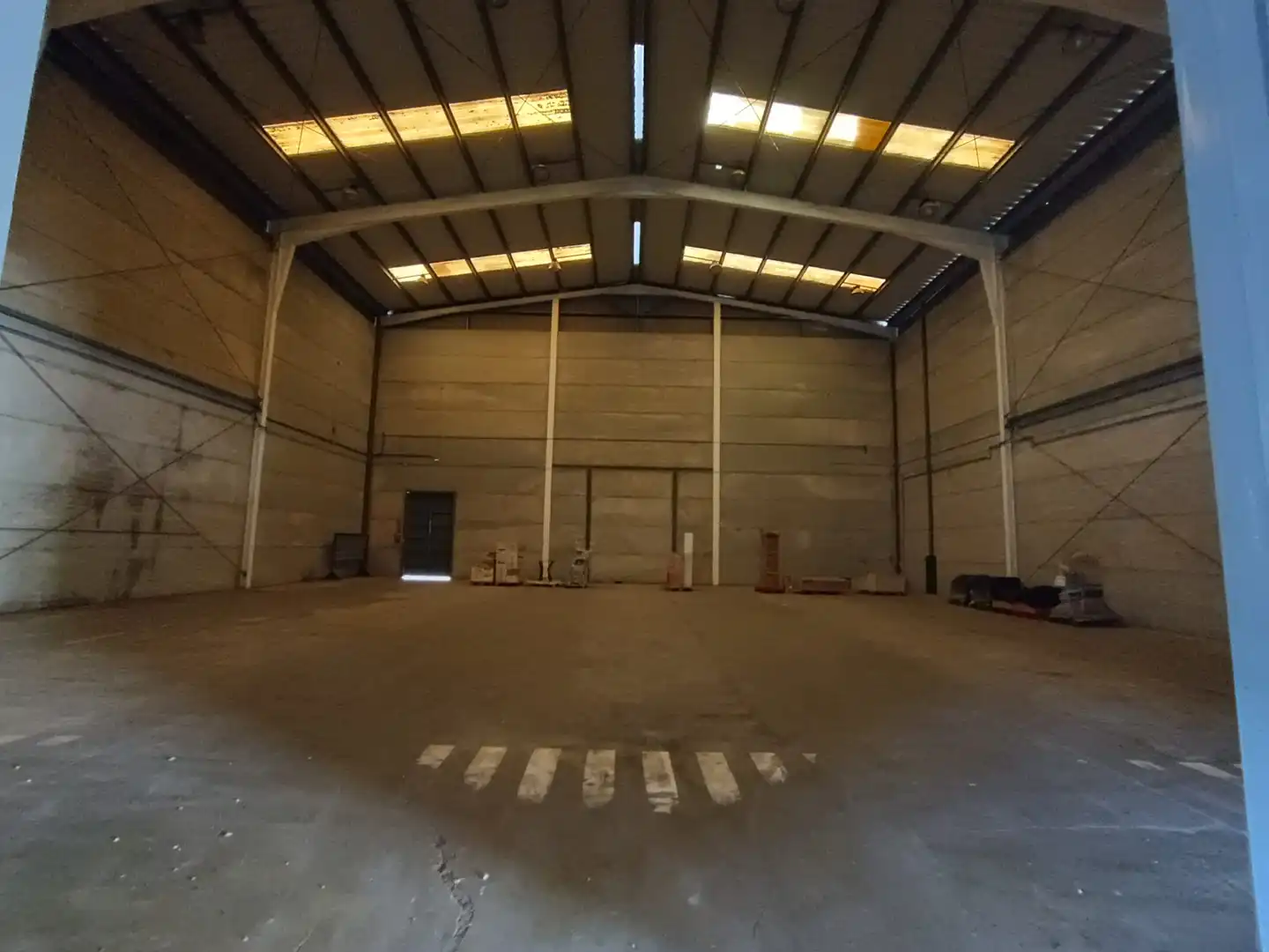Nave industrial de alquiler en Carretera Sevilla-Cádiz, 556, La Hacienda - Nueva Andalucía