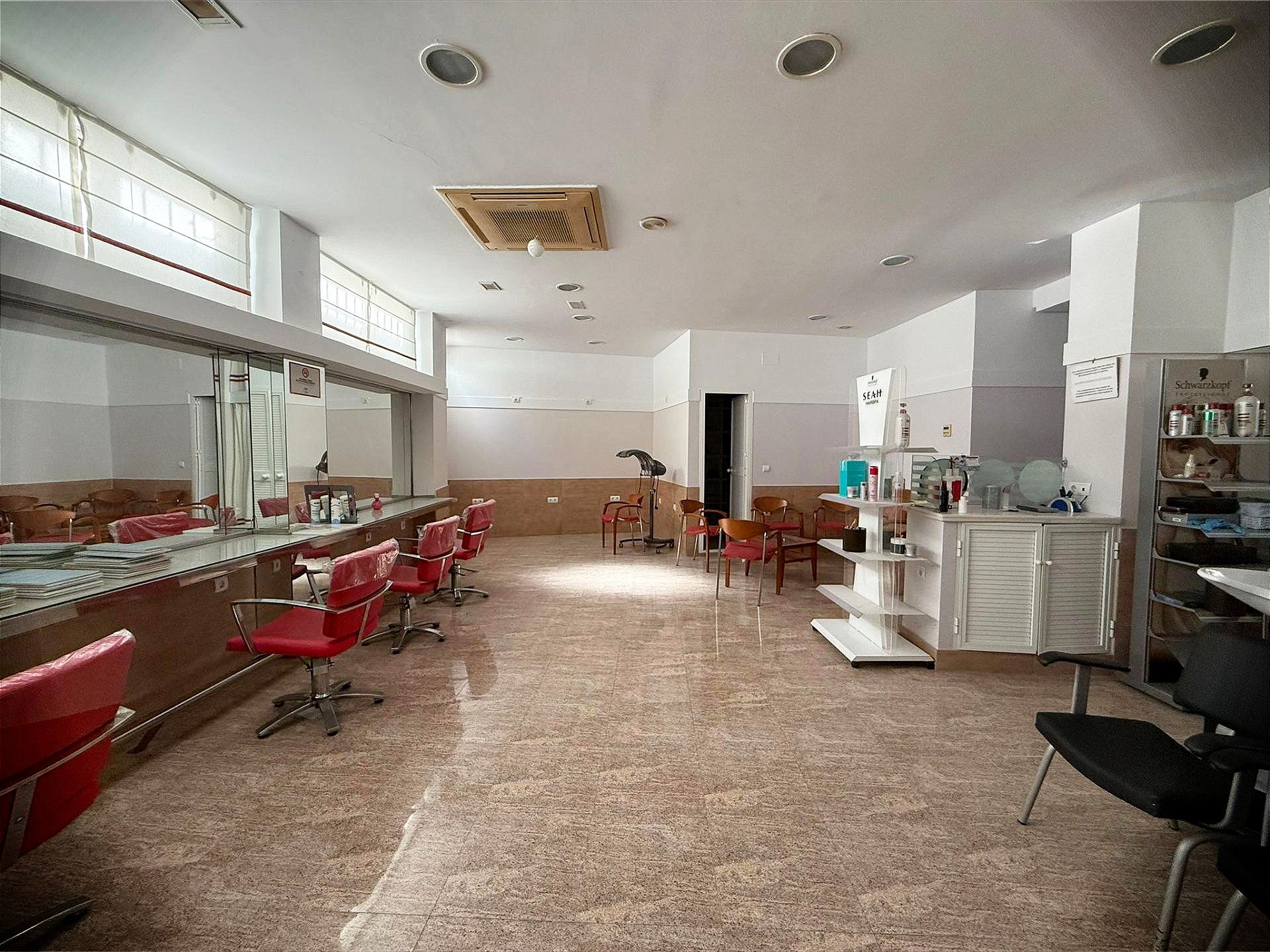 Premises for sale in  Cádiz Capital