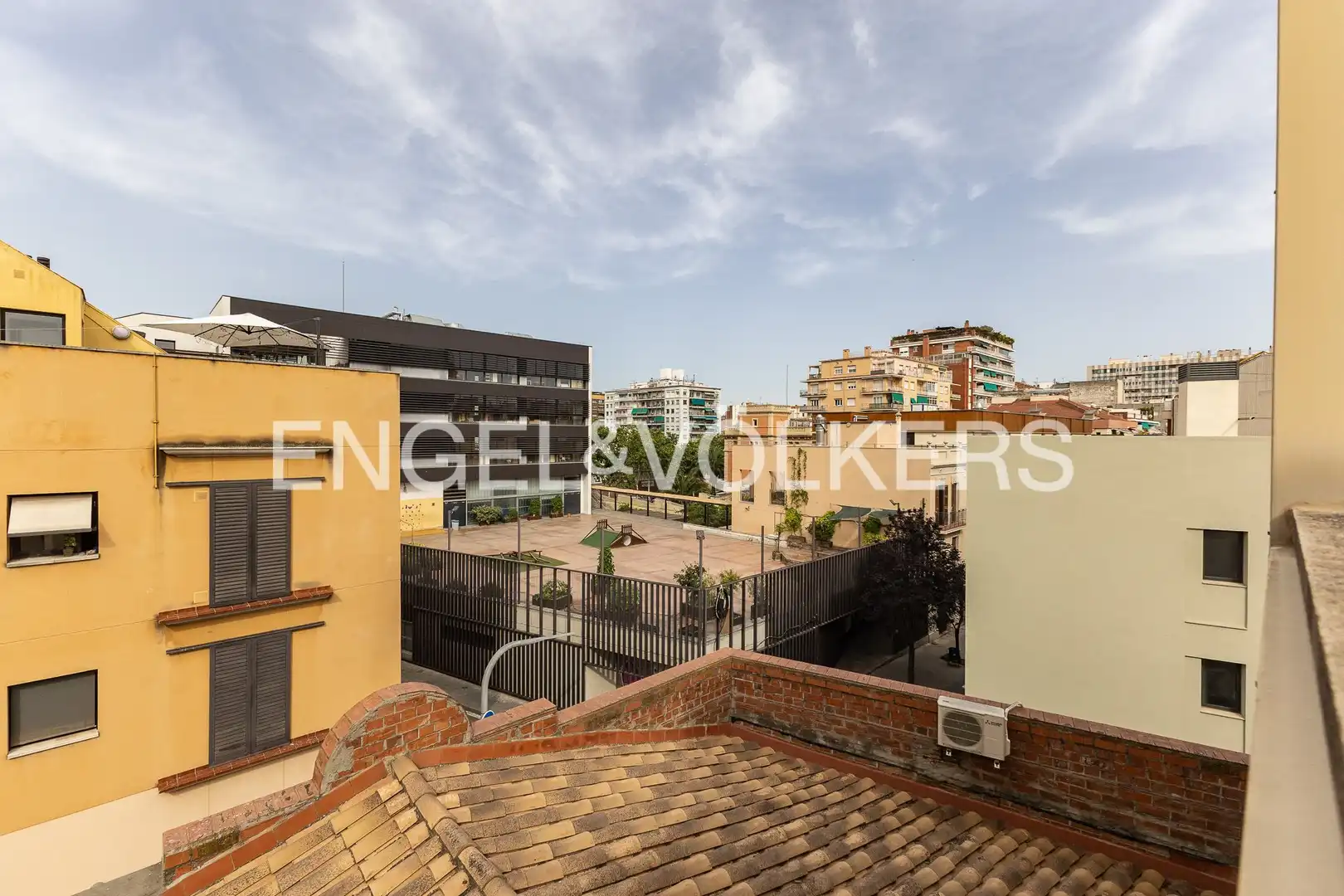 Terraza de Casa adosada en venta en Barcelona con Aire acondicionado, Calefacción y Jardín privado