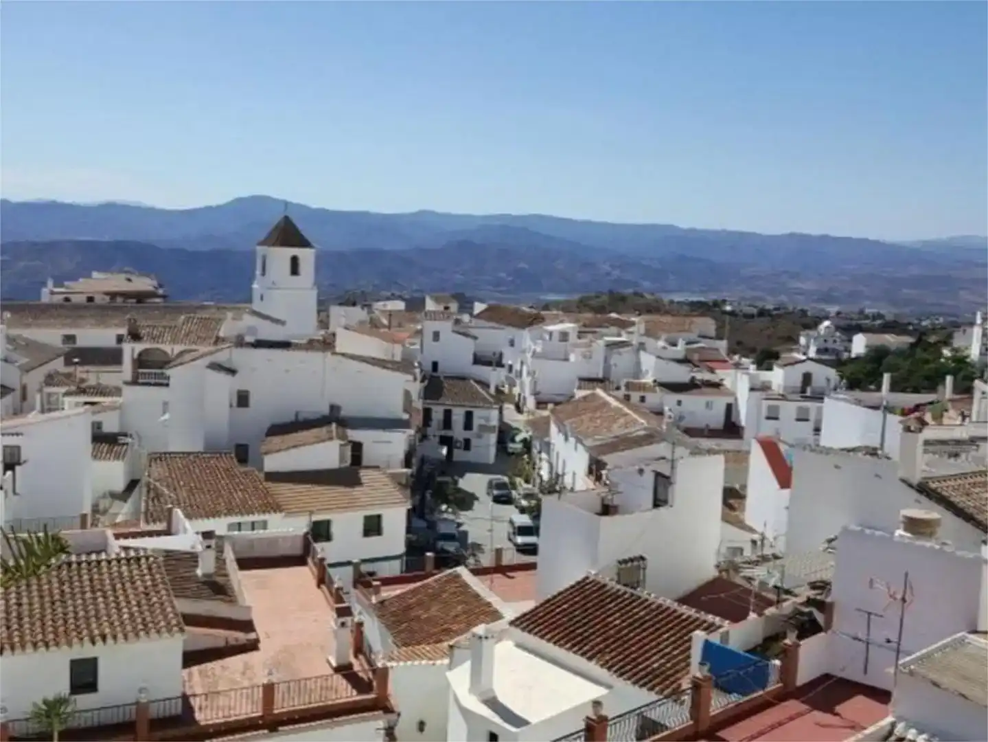 Vista exterior de Piso en venta en Canillas de Aceituno con Balcón