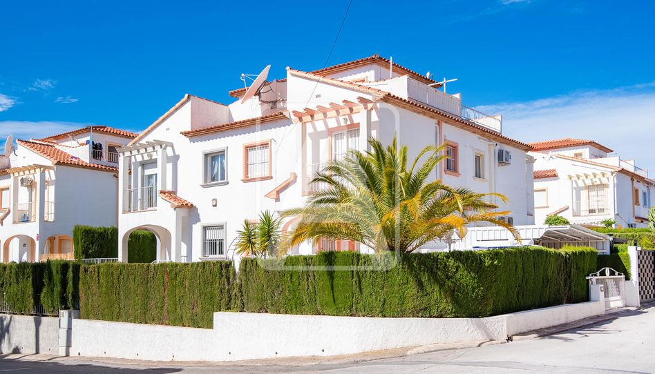 Casa adosada en venta en Marisol Park - Ortembach - Los Almendros
