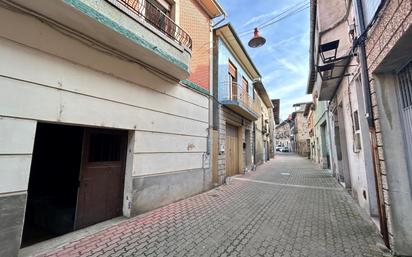 Vista exterior de Casa adosada en venda en Cacabelos