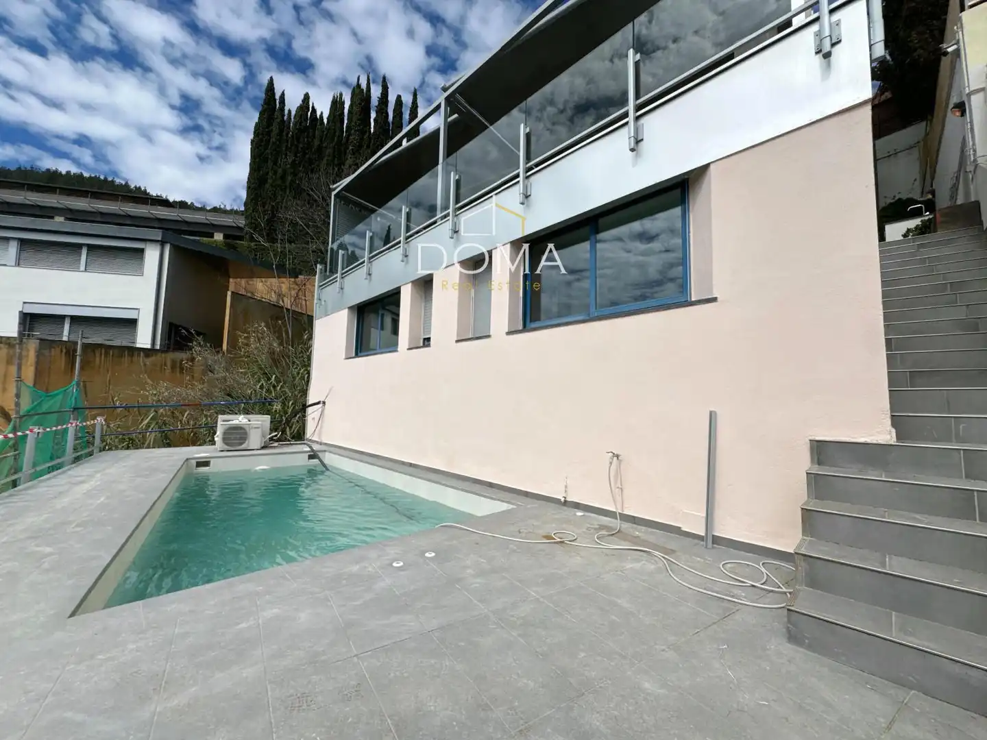 Vista exterior de Casa o chalet en venta en Barcelona con Aire acondicionado, Calefacción y Jardín privado