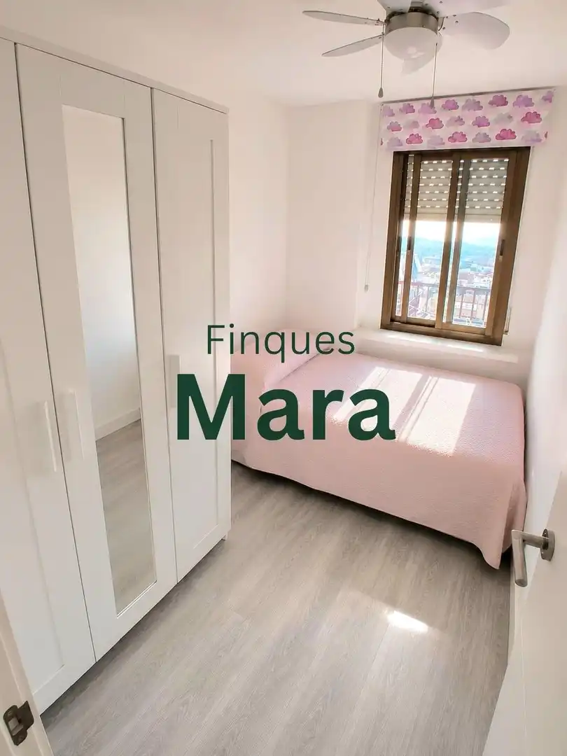 Habitación de Piso en venta en Sant Boi de Llobregat con Aire acondicionado y Balcón