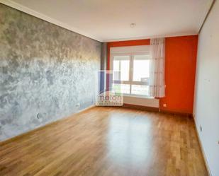 Living room of Flat for sale in Burgos Capital  with Storage room