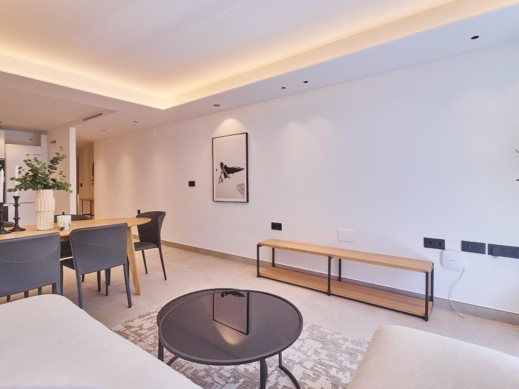 Living room of Flat for sale in Fuengirola  with Air Conditioner, Terrace and Oven