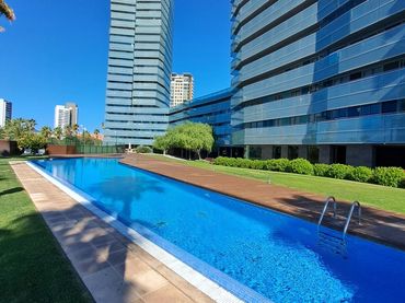 Apartamento con piscina en venta en Paseo Garcia Faria 256