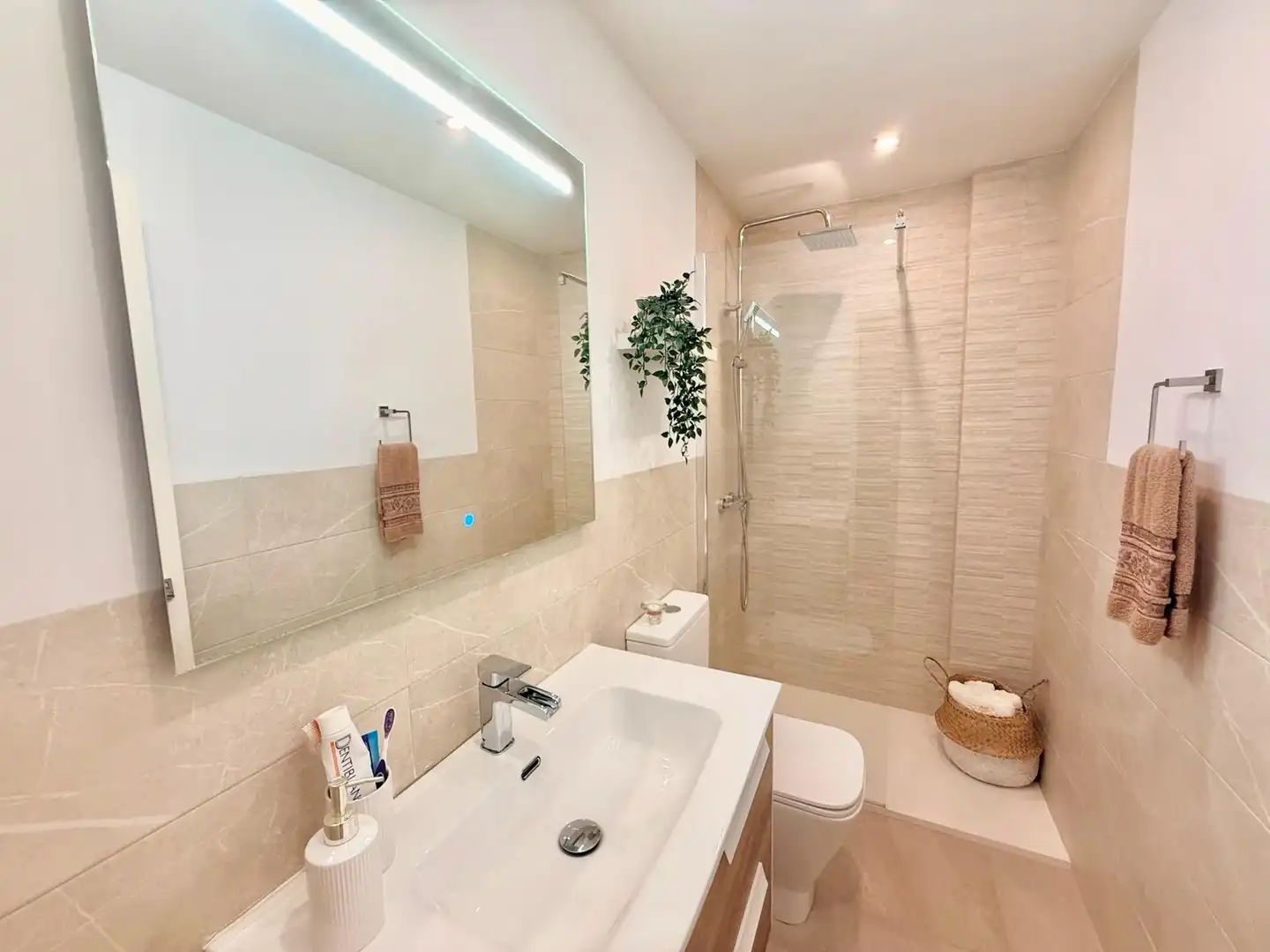 Baño de Casa adosada en venta en Mijas con Aire acondicionado, Jardín privado y Terraza