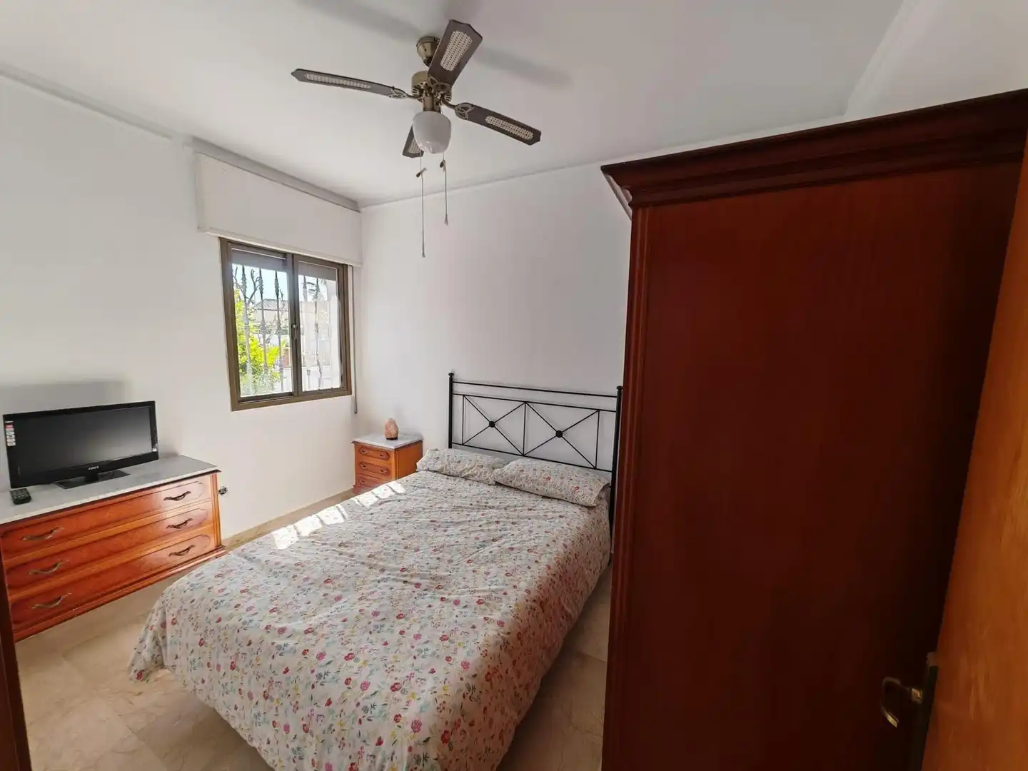 Habitación de Apartamento de alquiler en Sanlúcar de Barrameda con Aire acondicionado y Amueblado