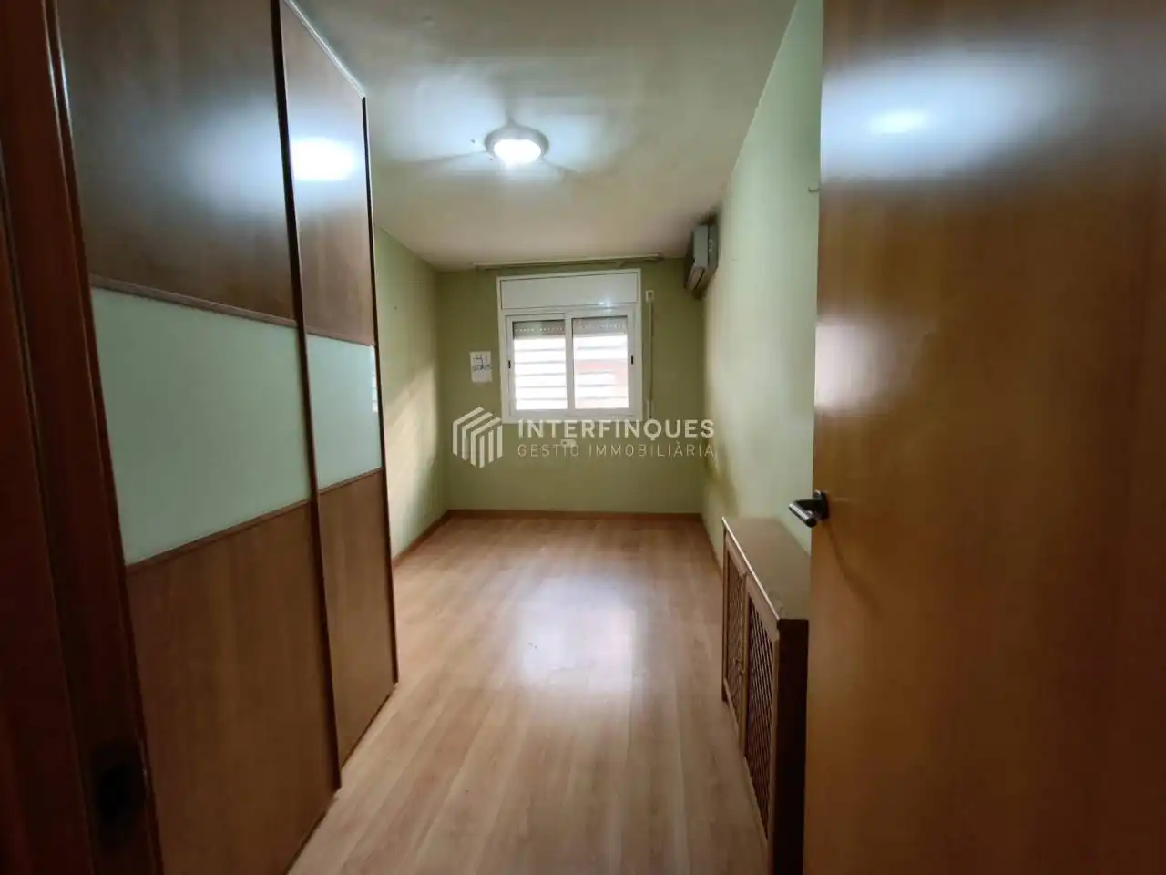 Habitación de Dúplex en venta en Badalona con Calefacción, Parquet y Terraza