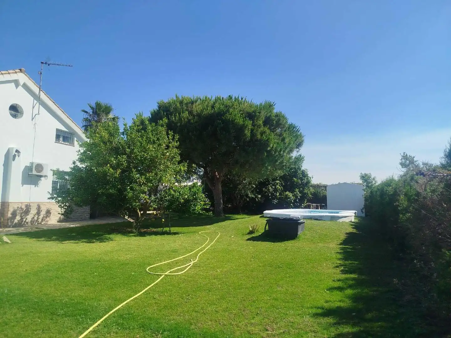 Garden of Houses for sale in Rota