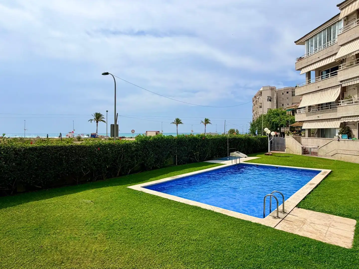Piscina de Planta baixa en venda en Cunit amb Piscina comunitària