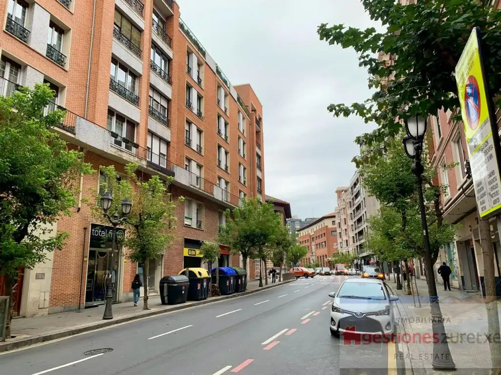 Commercial properties for sale in Alameda de Urquijo, 27, Zabalburu