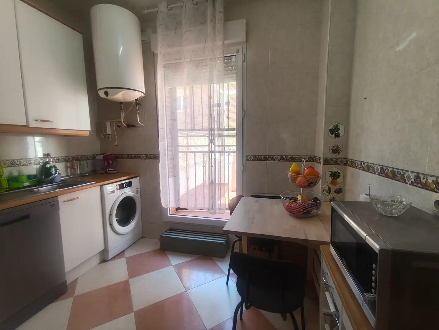 Kitchen of Flat for rent in Valmojado  with Air Conditioner, Heating and Private garden