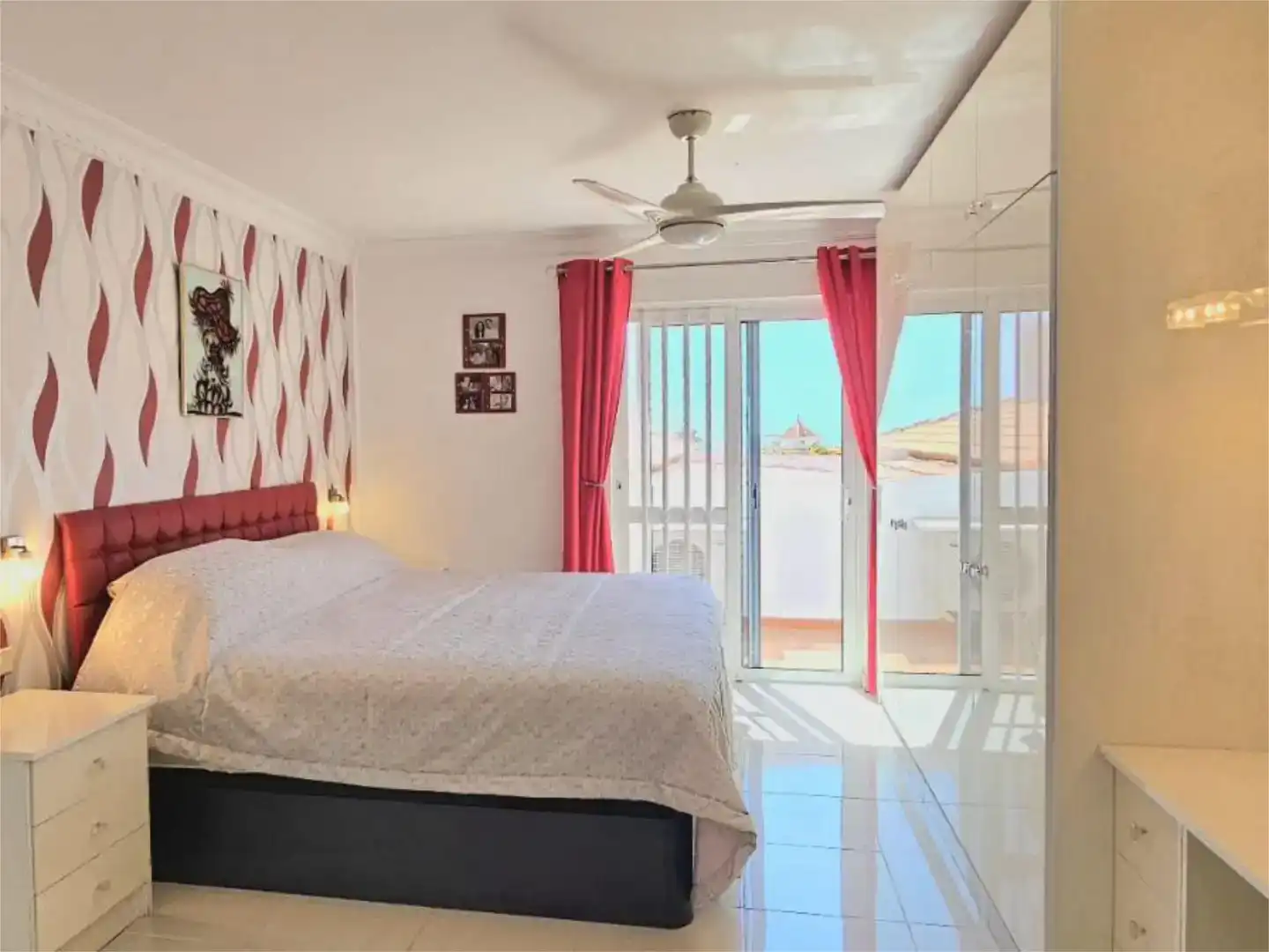 Dormitori de Casa o xalet en venda en Adeje amb Aire condicionat, Jardí privat i Traster
