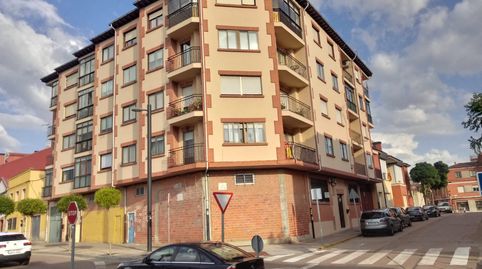 Oportunidad Vivienda en Tordesillas de cuatro dormitorios, dos baños con Garaje.