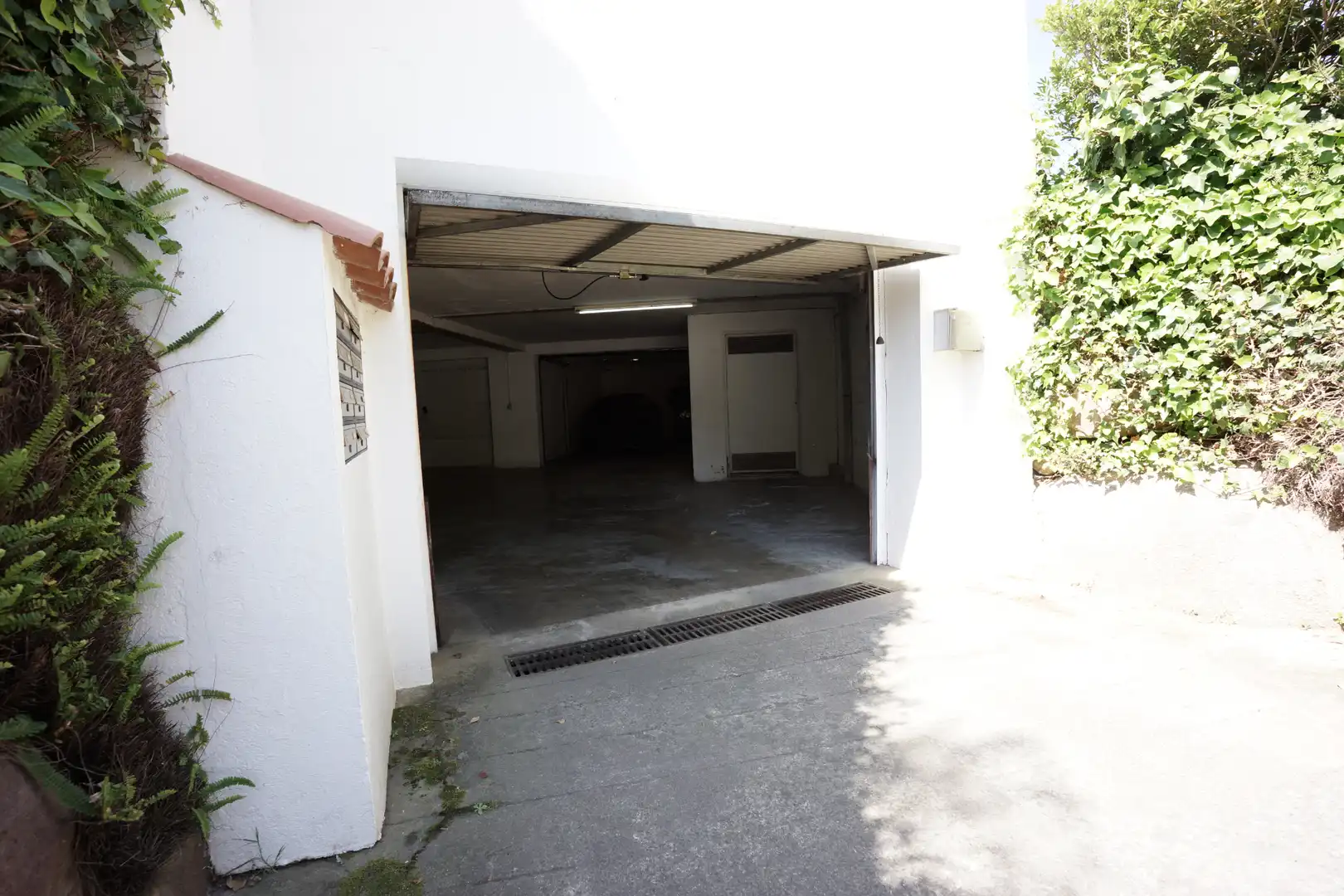 Parking de Casa adosada en venta en Sant Feliu de Guíxols con Calefacción, Terraza y Amueblado