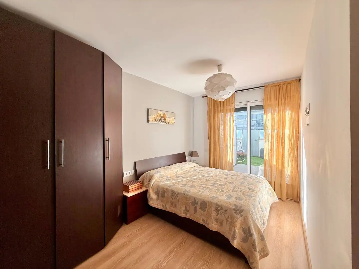 Habitación de Piso en venta en Badalona con Calefacción, Terraza y Piscina comunitaria