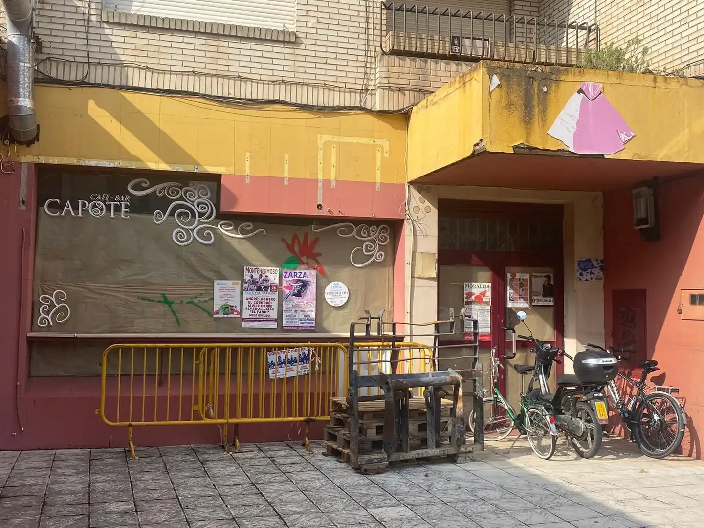 Locale commerciale in affitto a Moraleja
