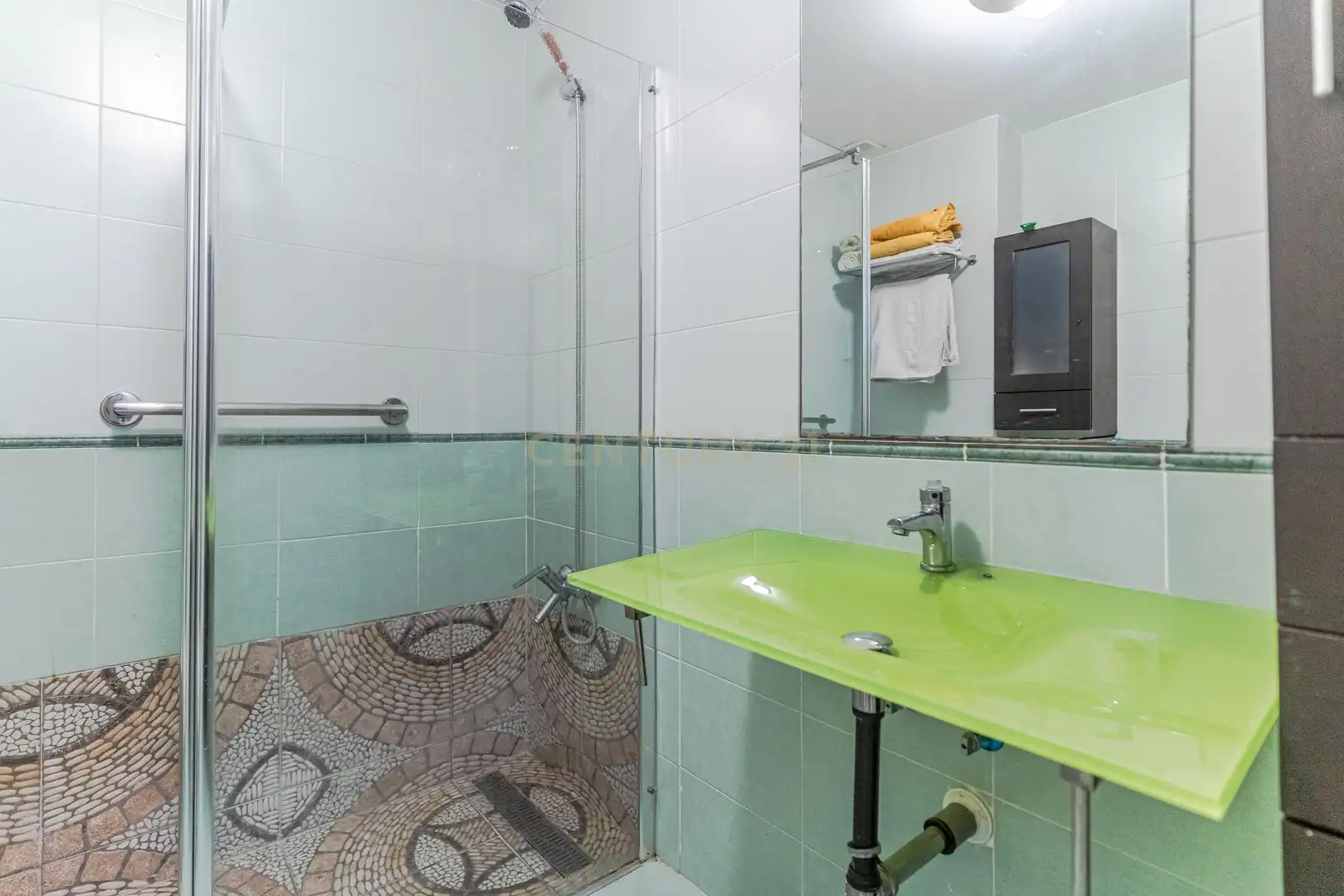 Baño de Apartamento en venta en Rincón de la Victoria con Aire acondicionado, Trastero y Piscina