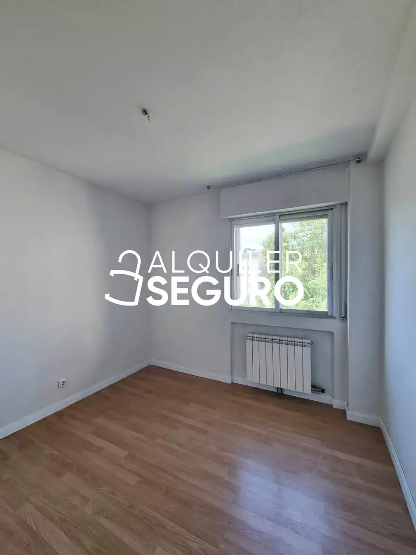 Habitación de Piso de alquiler en Collado Villalba con Calefacción, Terraza y Piscina