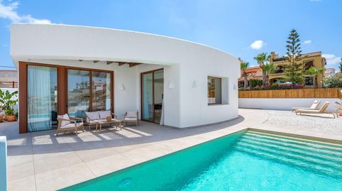 VILLA DE LUJO DE OBRA NUEVA EN LA FINCA GOLF, ALGORFA  4 DORMITORIOS, 3 BAÑOS, 1 ASEO Y PISCINA PRIVADA