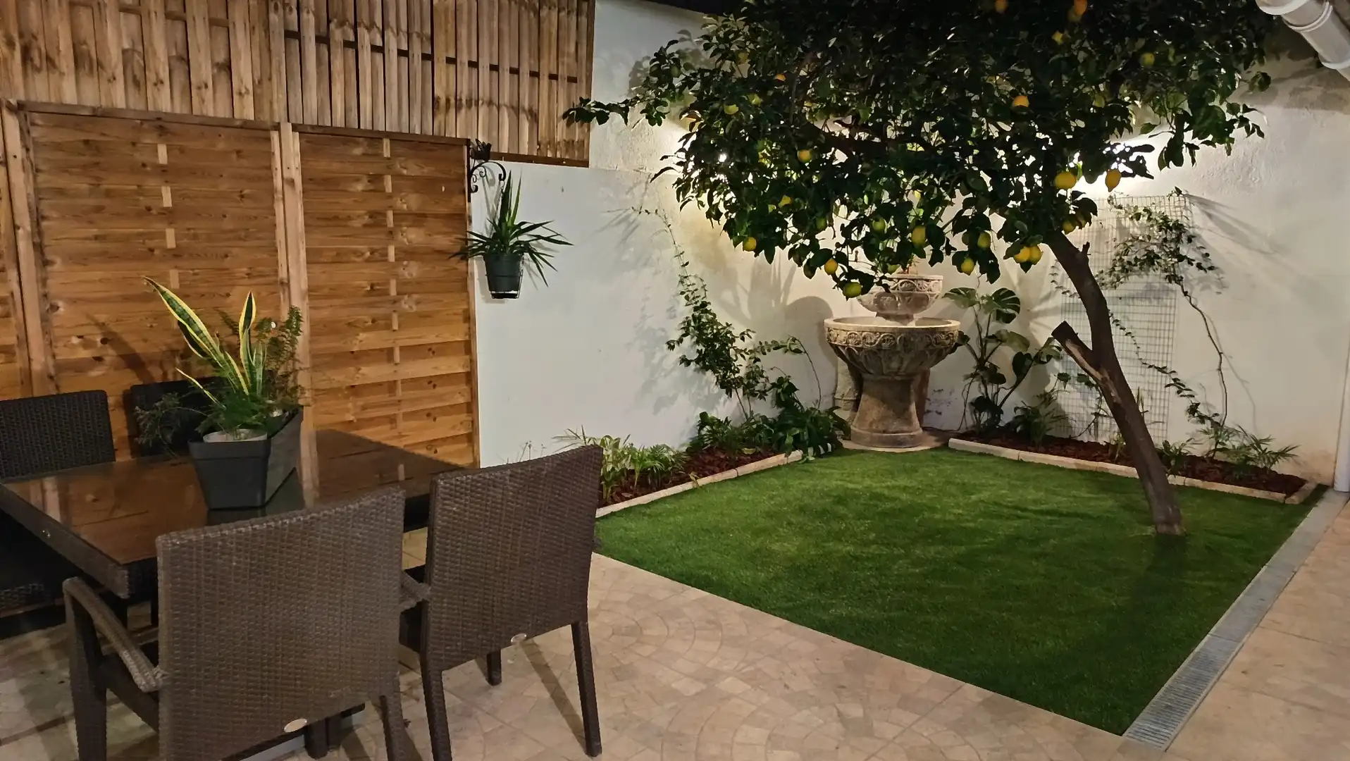 Terrasse von Erdgeschoss zum Verkauf in Mataró mit Klimaanlage, Heizung und Privatgarten