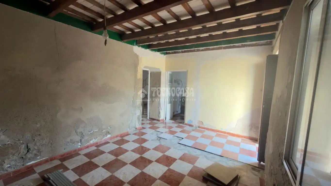 Casa o chalet en venta en La Lantejuela  con Balcón