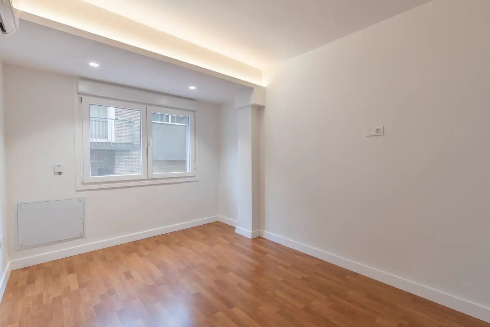 Flat for sale in Granada  with Air Conditioner, Heating and Parquet flooring