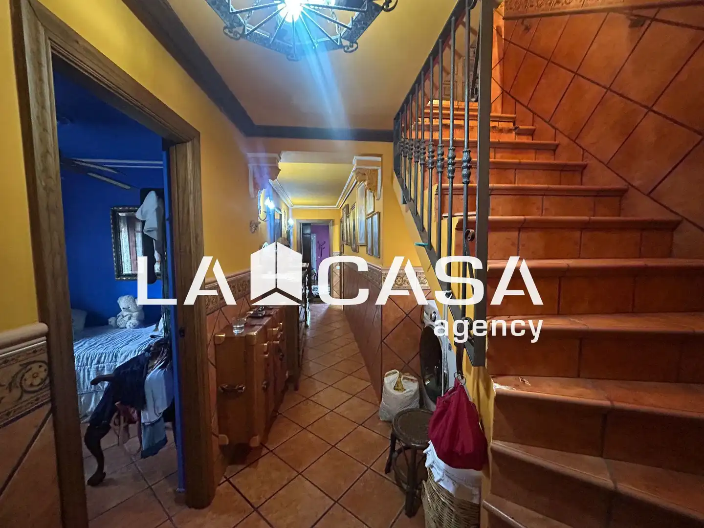 Casa adosada en venda en Algeciras amb Terrassa i Balcó